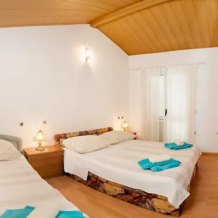 Beach Resort Apartments Bucina Baska Voda Exterior photo