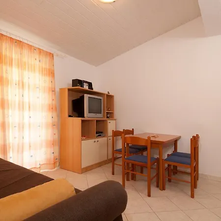 Beach Resort Apartments Bucina Baska Voda Exterior photo