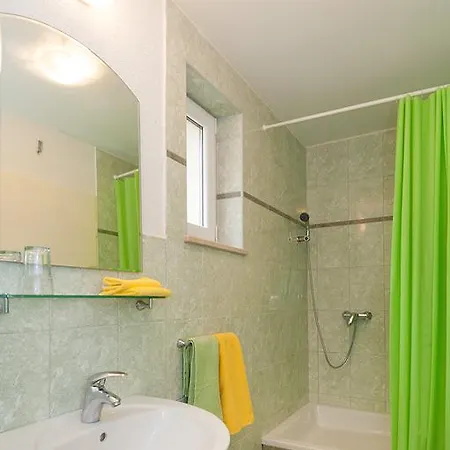 Beach Resort Apartments Bucina Baska Voda Exterior photo