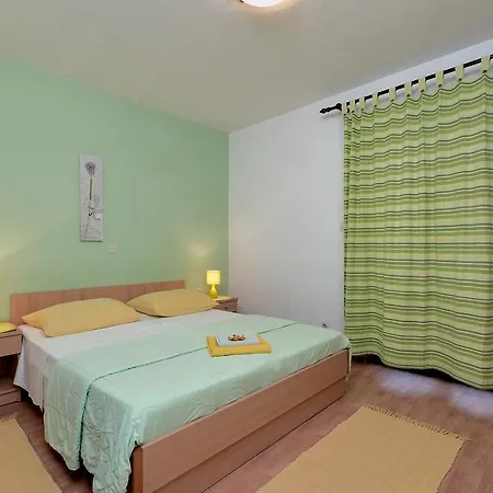 Beach Resort Apartments Bucina Baska Voda Exterior photo