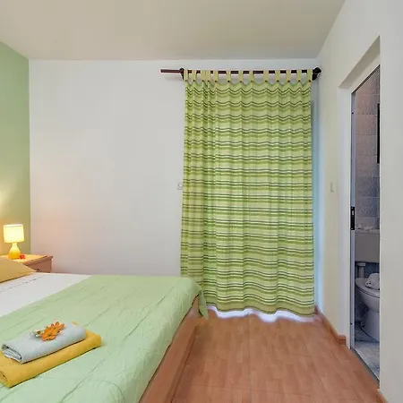 Beach Resort Apartments Bucina Baska Voda Exterior photo