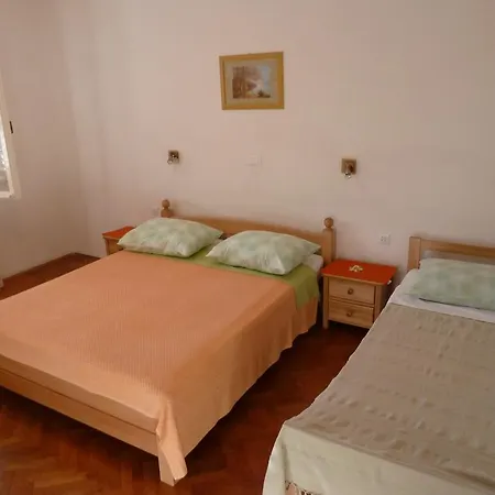Beach Resort Apartments Bucina Baska Voda Exterior photo