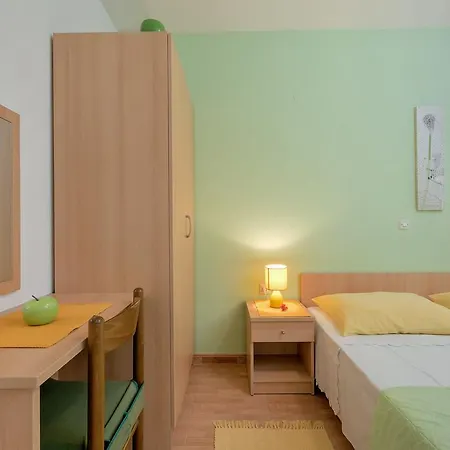 Beach Resort Apartments Bucina Baska Voda Exterior photo