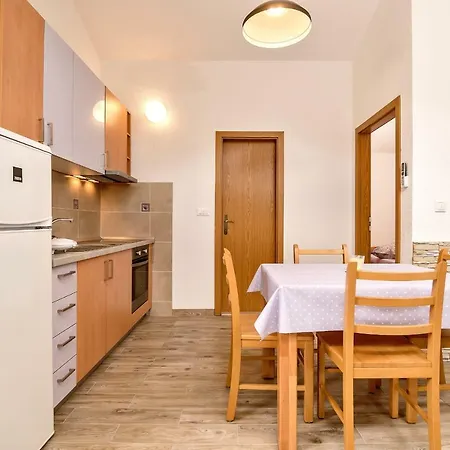 Beach Resort Apartments Bucina Baska Voda Exterior photo