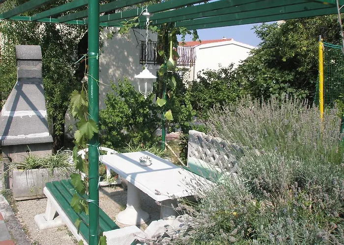 Beach Resort Apartments Bucina