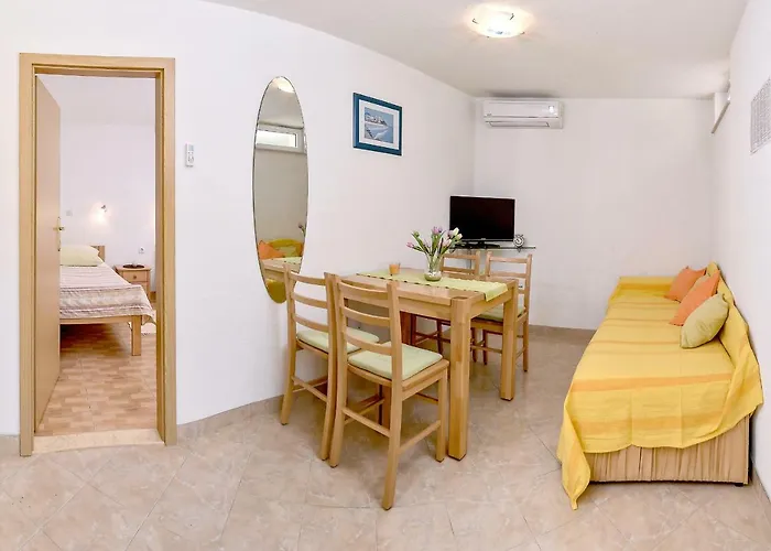 Beach Resort Apartments Bucina
