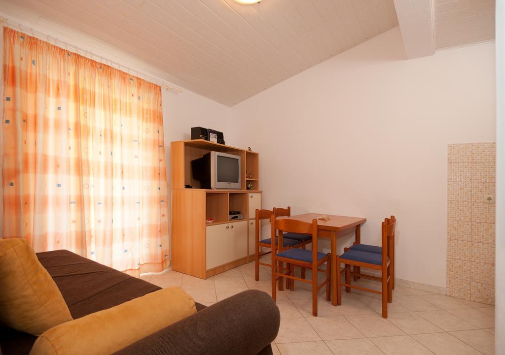 Apartment Beach Bucina Baska Voda