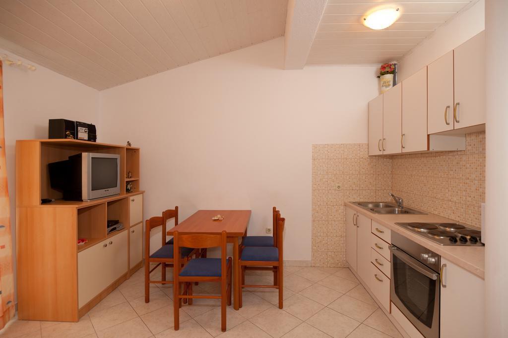 Apartment Beach Bucina