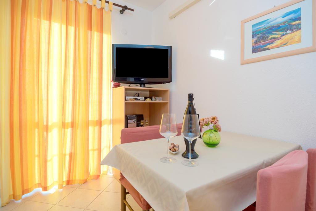 Beach Bucina Apartment