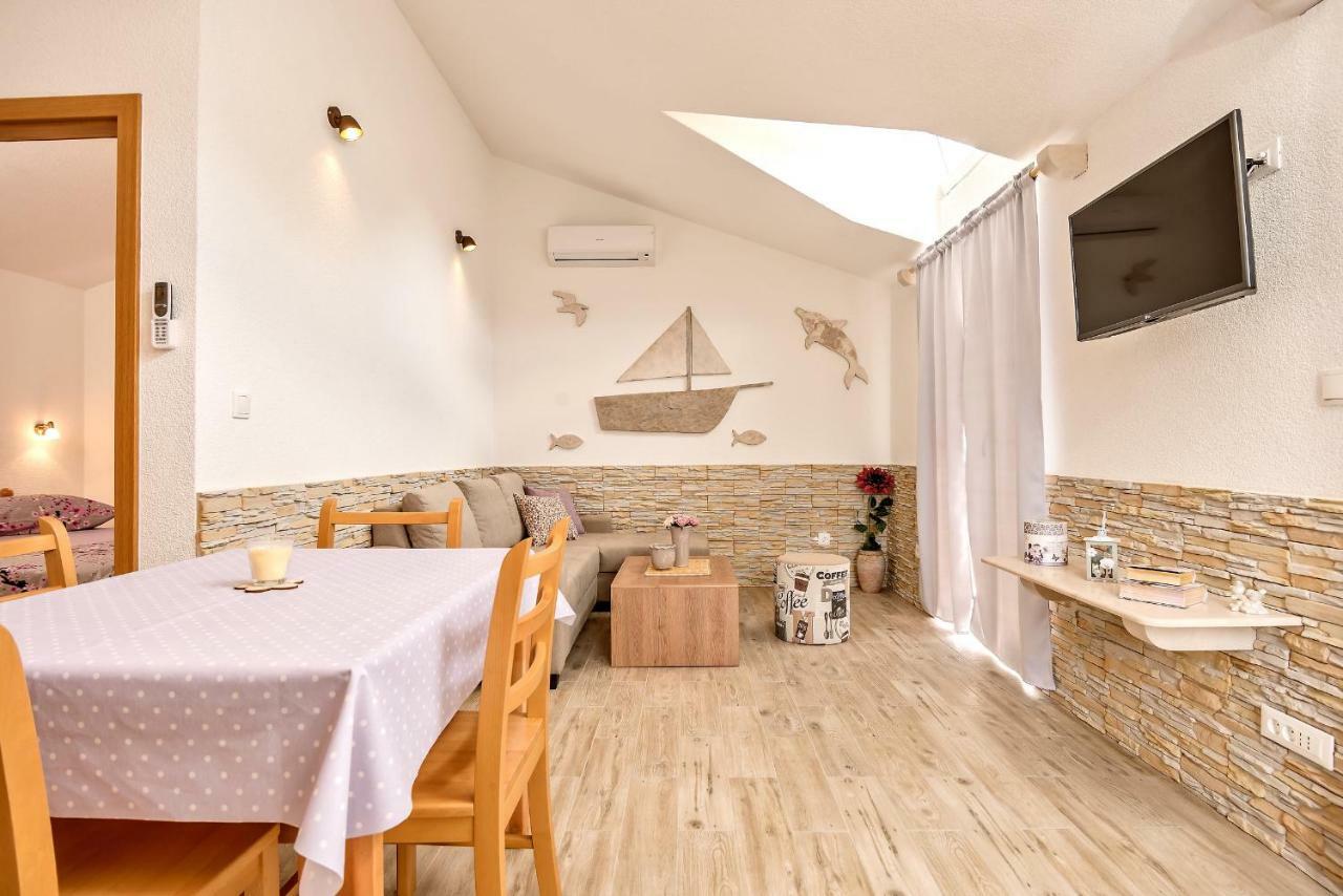 Beach Bucina Apartment Baska Voda