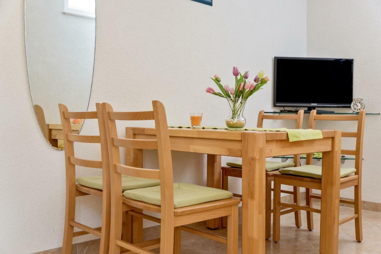 Apartment Beach Bucina