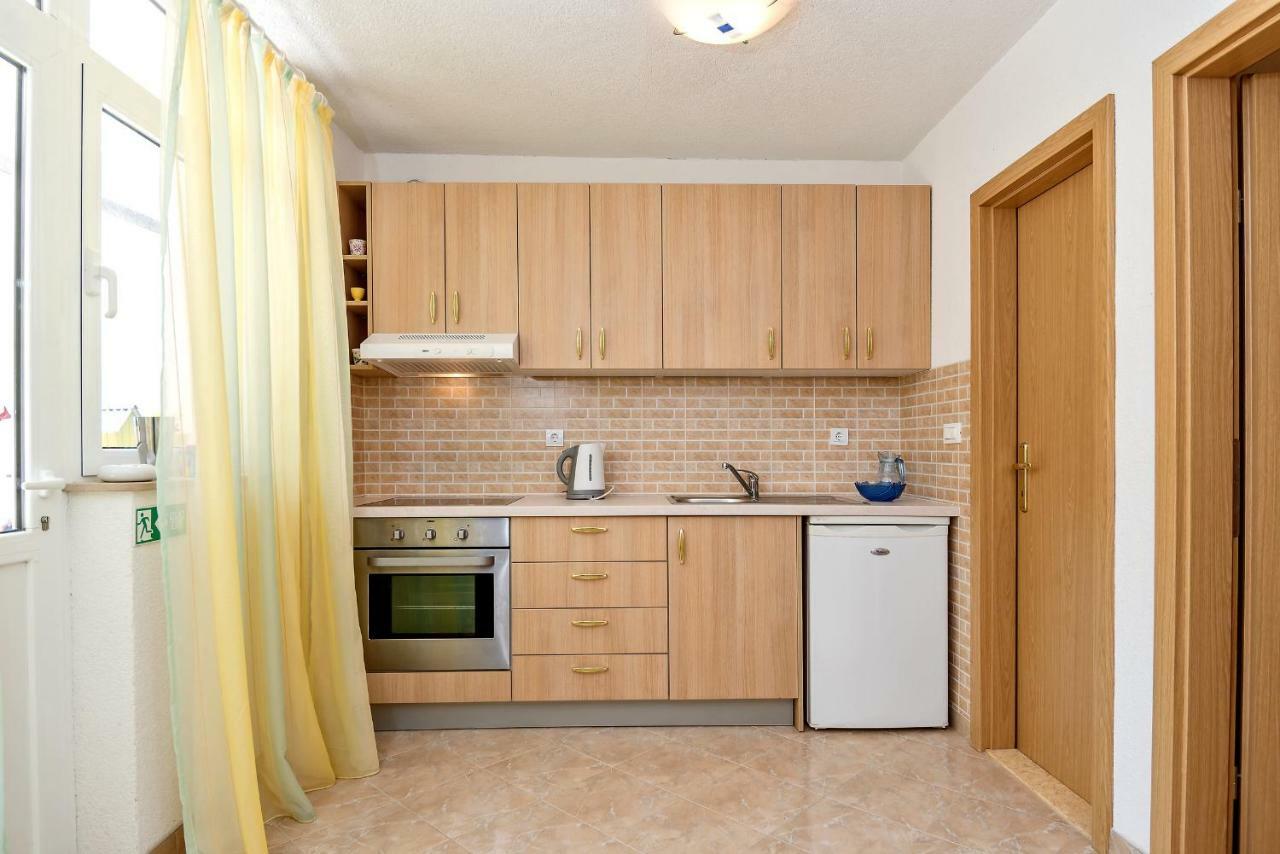 Beach Bucina Apartment *